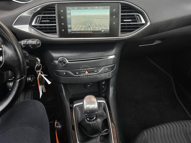 Peugeot 308 1.6 HDI PAN/LED/KAM