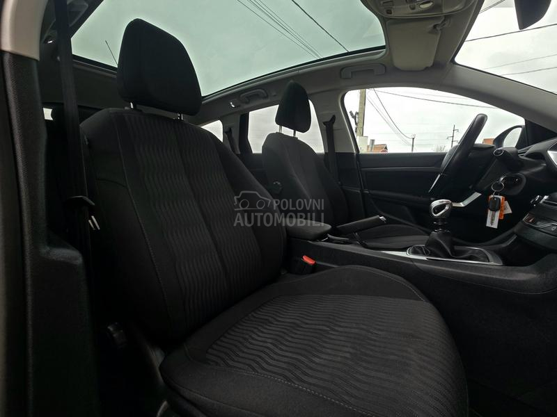 Peugeot 308 1.6 HDI PAN/LED/KAM