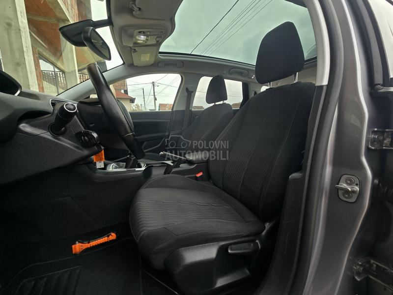 Peugeot 308 1.6 HDI PAN/LED/KAM
