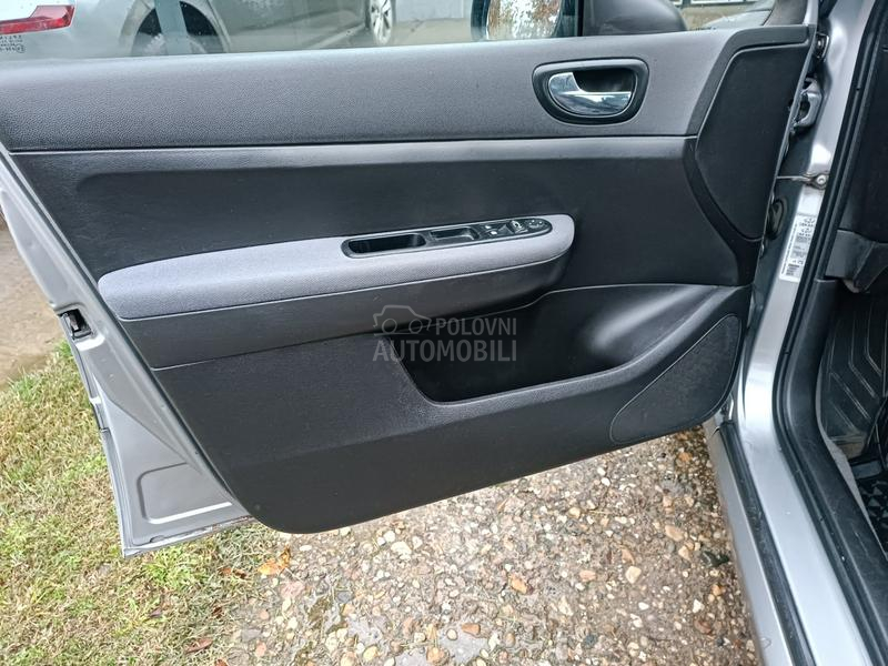 Peugeot 307 1.4 hdi  tek  r e g