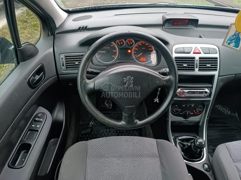 Peugeot 307 1.4 hdi  tek  r e g