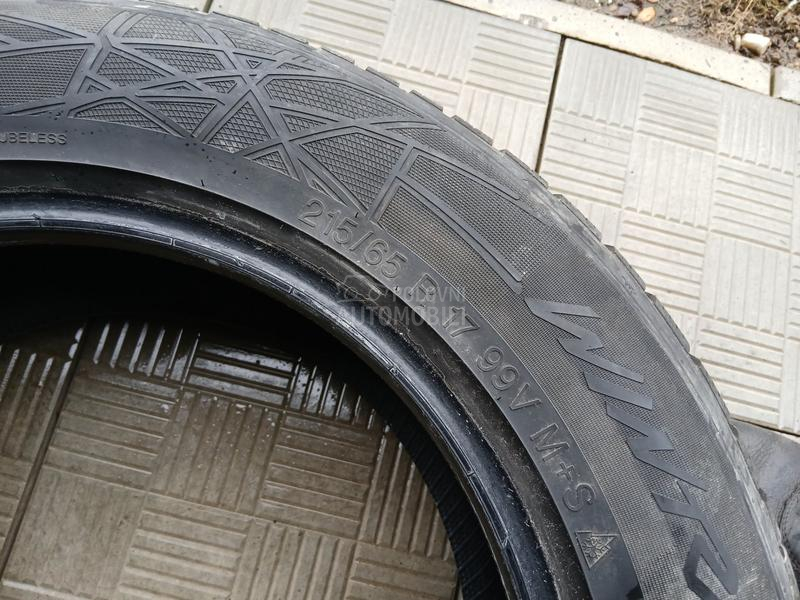Vredestein 215/65 R17 Zimska