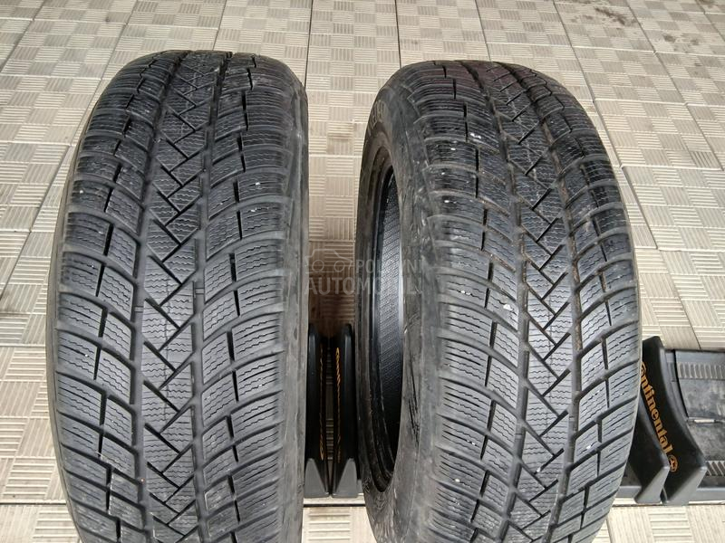 Vredestein 215/65 R17 Zimska