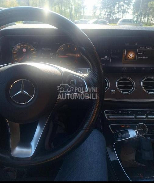 Mercedes Benz E 220 