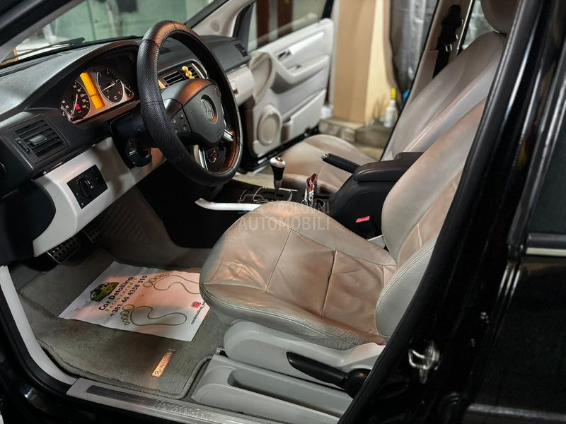 Mercedes Benz B 200 