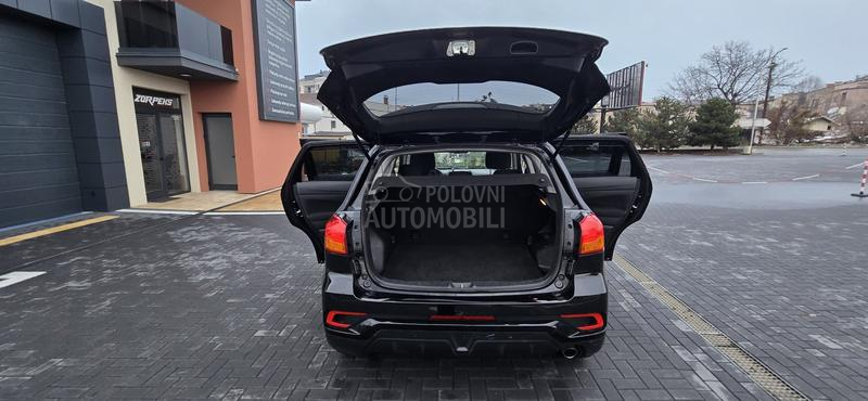 Mitsubishi ASX 1.6INSTYLE/car vert