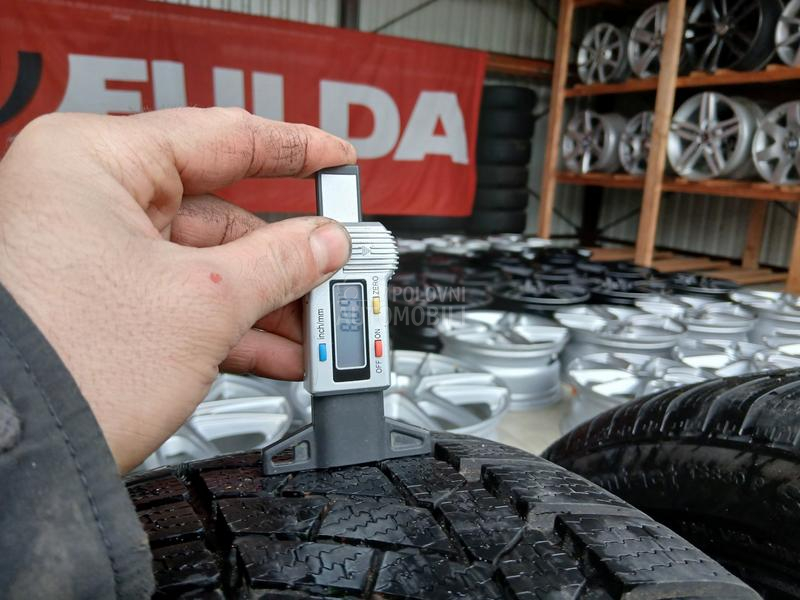 Continental 205/55 R17 Zimska