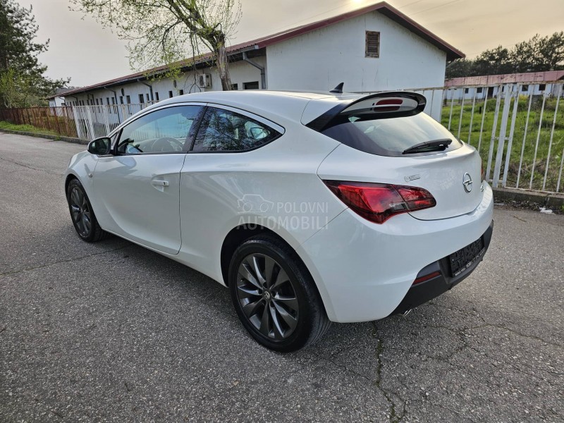 Opel Astra J GTC 1.4T  COSMO