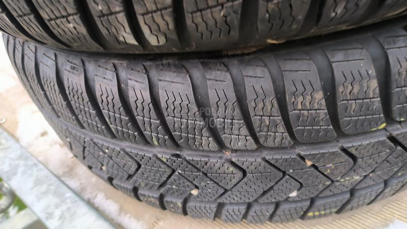Pirelli 215/50 R18 Zimska