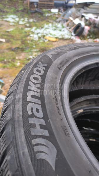 Hankook 235/55 R18 Zimska