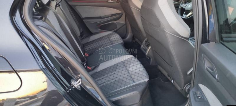 Volkswagen Golf 8 R Line NOV