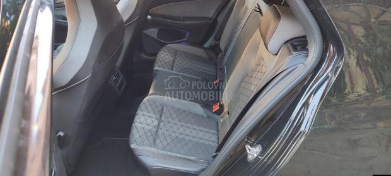 Volkswagen Golf 8 R Line NOV