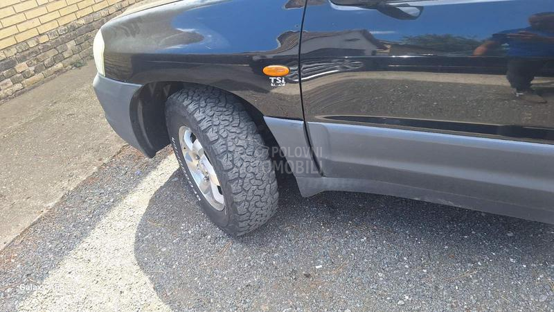 Mazda Tribute 2,0 i