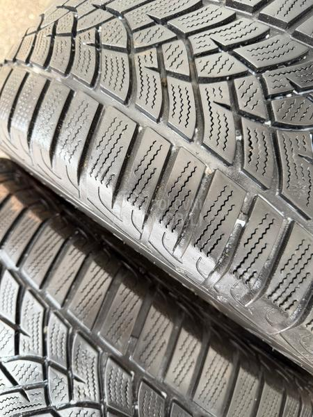 Goodyear 225/55 R17 Zimska