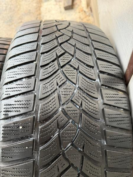 Goodyear 225/55 R17 Zimska