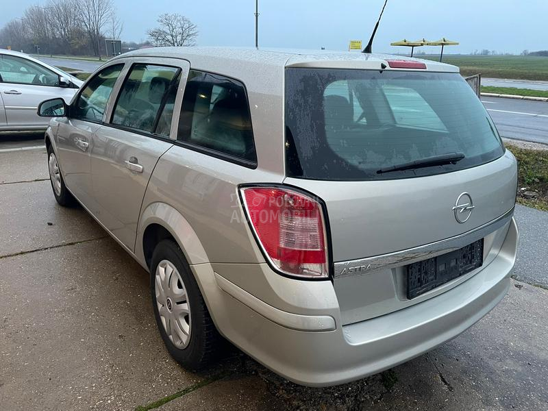Opel Astra H 1.6 16V