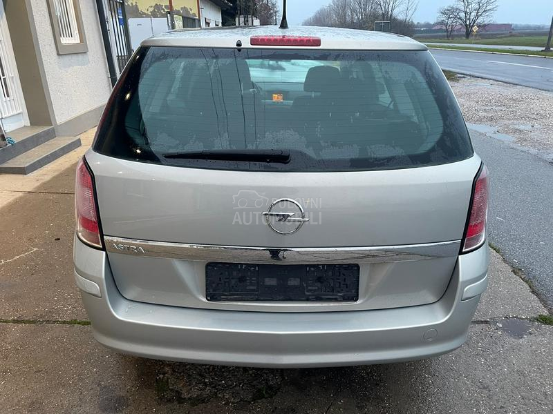 Opel Astra H 1.6 16V