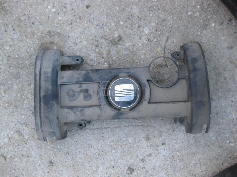 Ukrasni poklopac motora 1.4 b