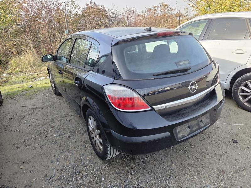 Opel Astra H 