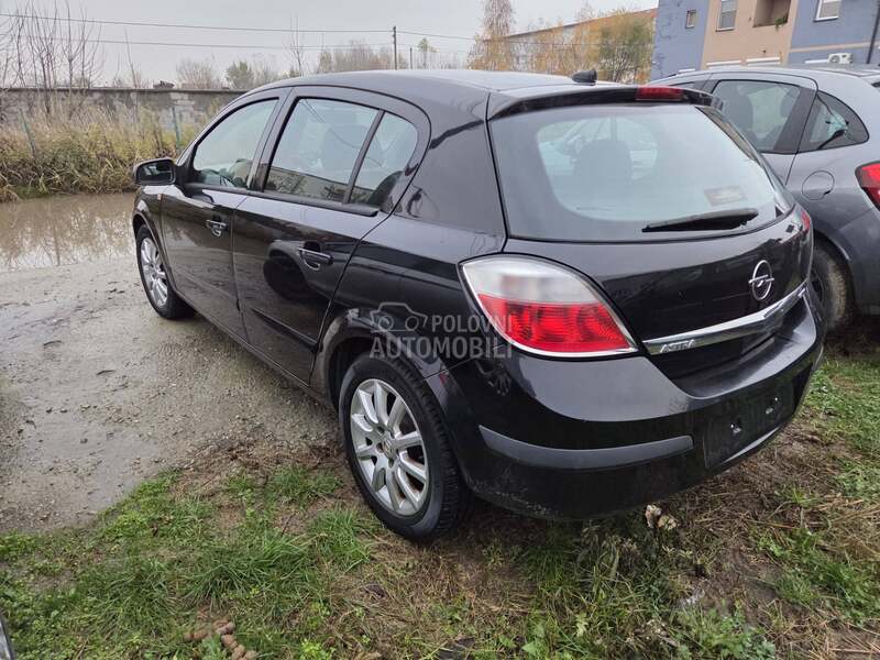Opel Astra H 