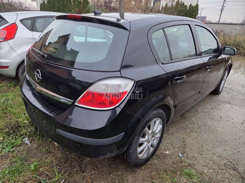 Opel Astra H 