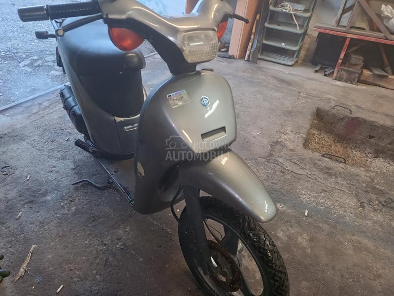 Piaggio Free