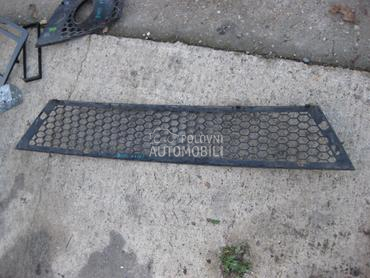 Plastike prednje  branika za Seat Cordoba