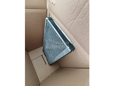 120 v6 unutrašnji hladnjak za Toyota Land Cruiser od 2003. do 2009. god.