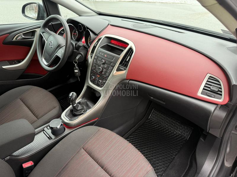 Opel Astra J 1.6 16v T.O.P 90000