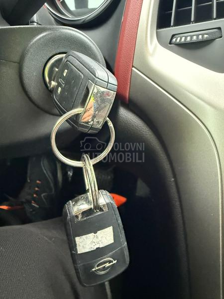 Opel Astra J 1.6 16v T.O.P 90000