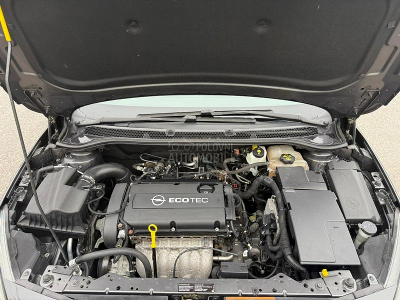 Opel Astra J 1.6 16v T.O.P 90000