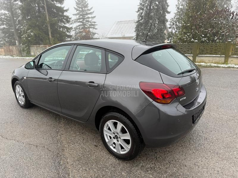 Opel Astra J 1.6 16v T.O.P 90000