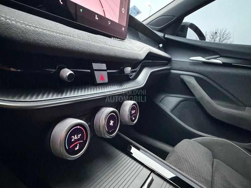 Škoda Superb SPORT LINE / 265 hp