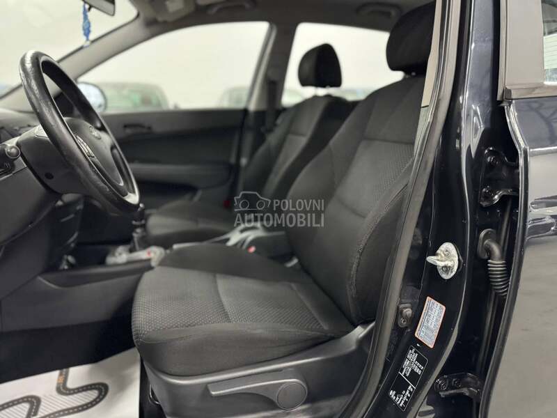 Hyundai i30 1.4b CH
