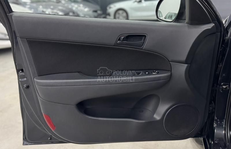 Hyundai i30 1.4b CH