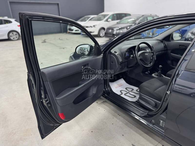 Hyundai i30 1.4b CH