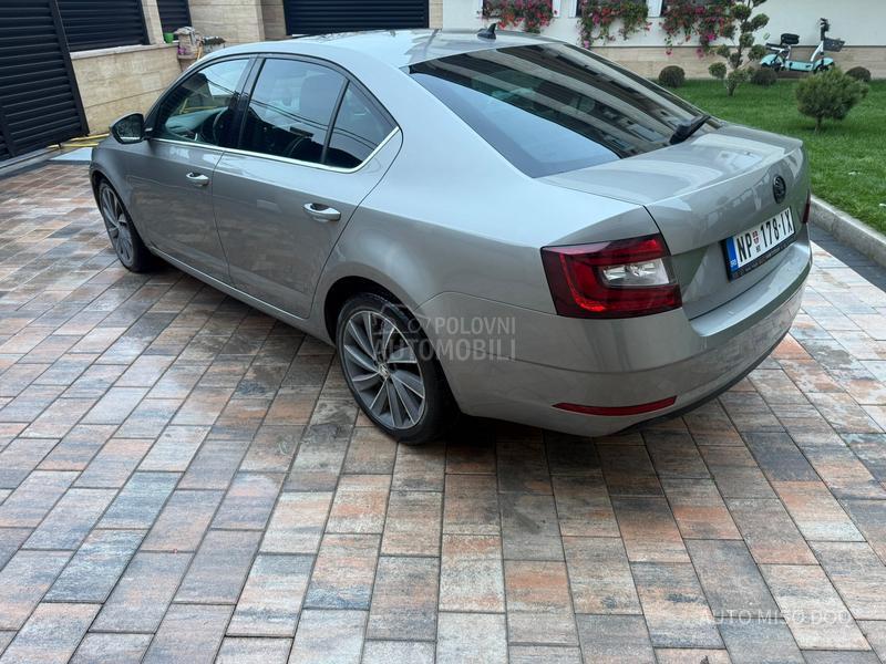 Škoda Octavia 2,0tdi DSG Laurent c