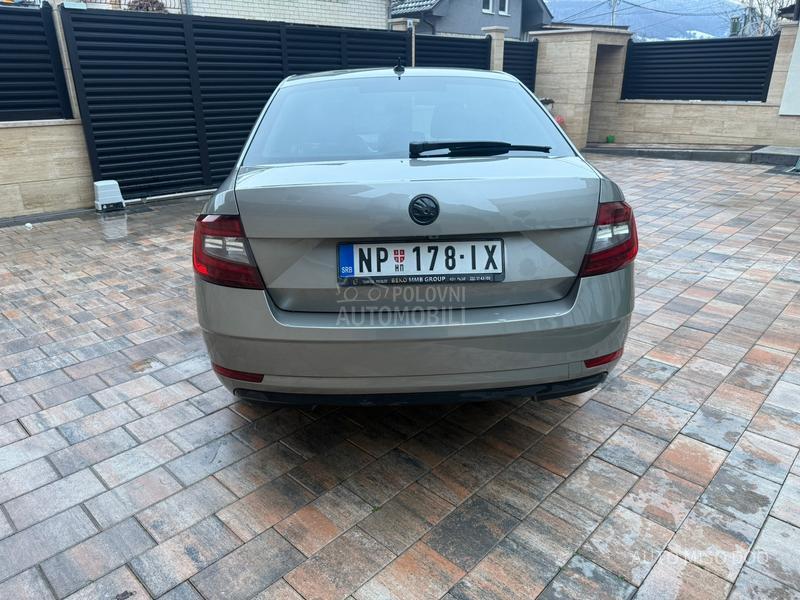Škoda Octavia 2,0tdi DSG Laurent c