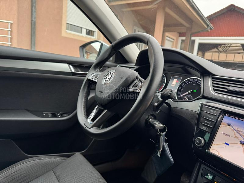 Škoda Superb 2.0 tdi DSG