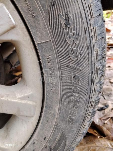 Goodyear 235/60 R18 Zimska