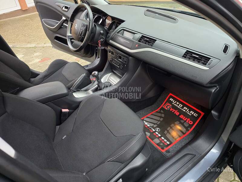 Citroen C5 NEMA BOLJI U SRB