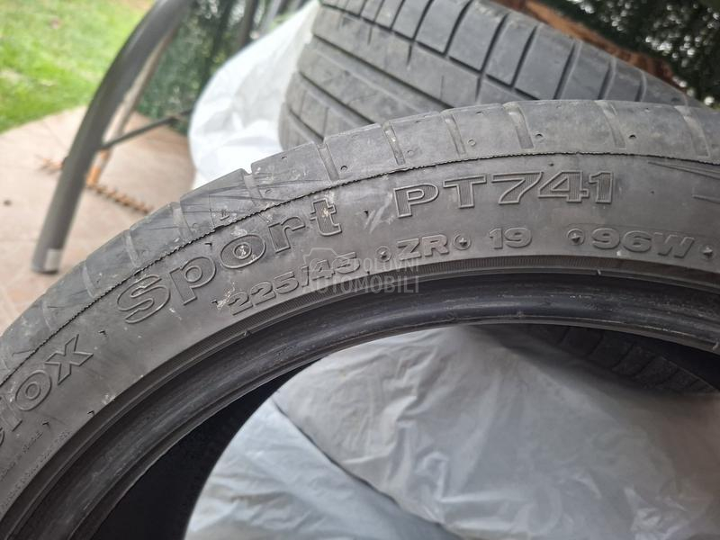 Petlas 225/45 R19 Letnja