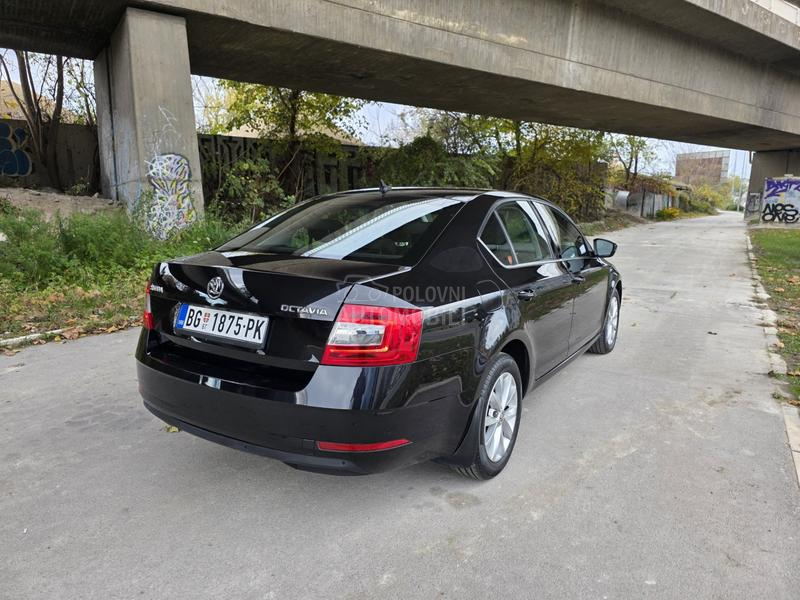 Škoda Octavia 1.6 TDI STYLE