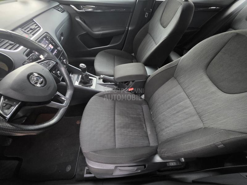 Škoda Octavia 1.6 TDI STYLE
