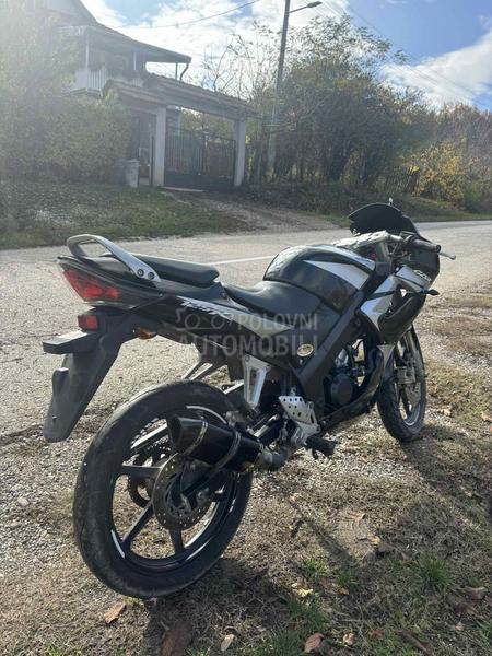 Honda cbr125