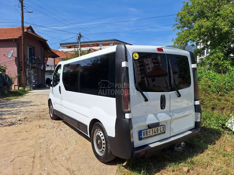 Renault Trafic dci 100 passenger long