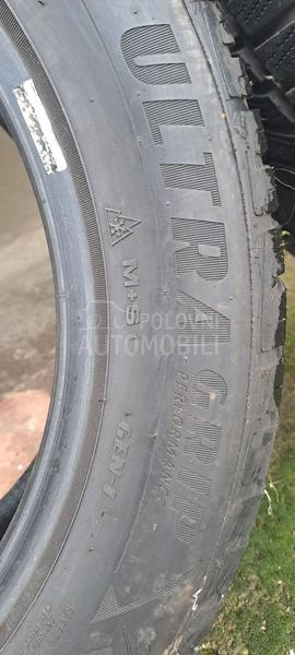 Goodyear 225/55 R17 Zimska