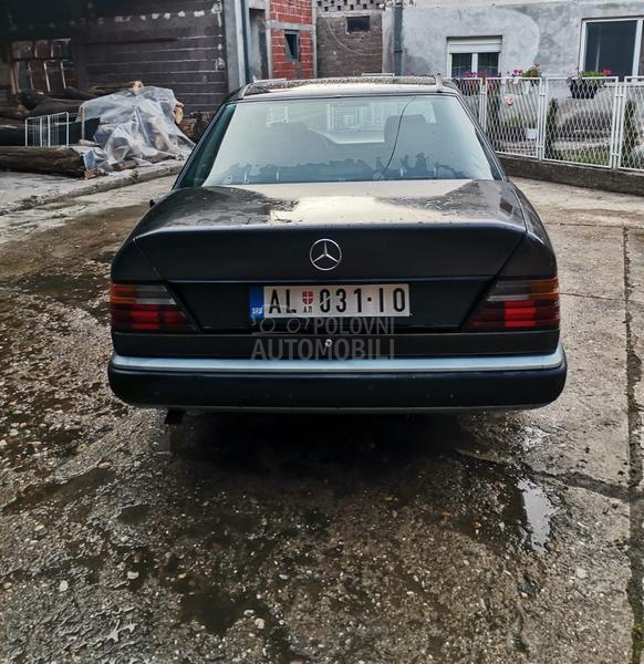 Mercedes Benz W124 250D