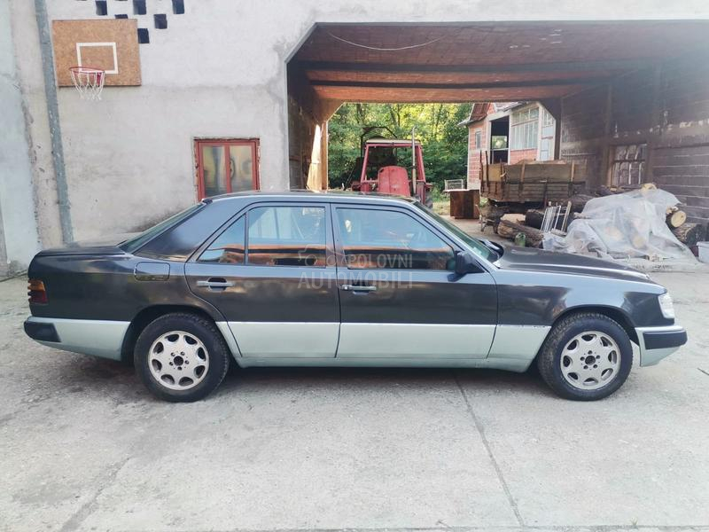 Mercedes Benz W124 250D