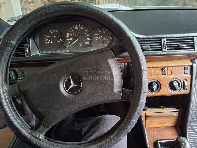 Mercedes Benz W124 250D